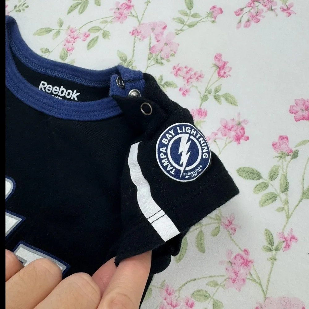 Tampa Bay Lightning Hockey Jersey Bolts‎ Infant Onesie 6-9 Months